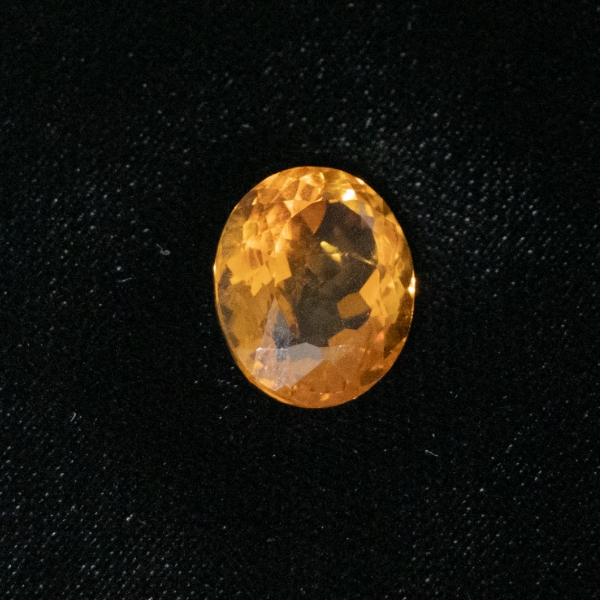 【天然シトリンルース】8.76ct オーバルカット｜太陽の輝きを宿す美しい一石